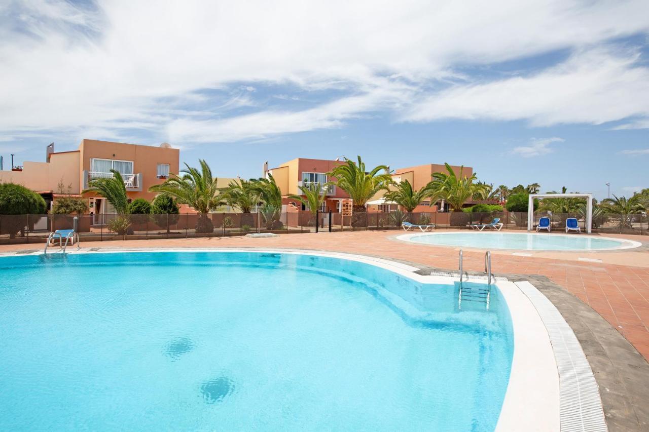 Las Fuentes Corralejo Exteriör bild
