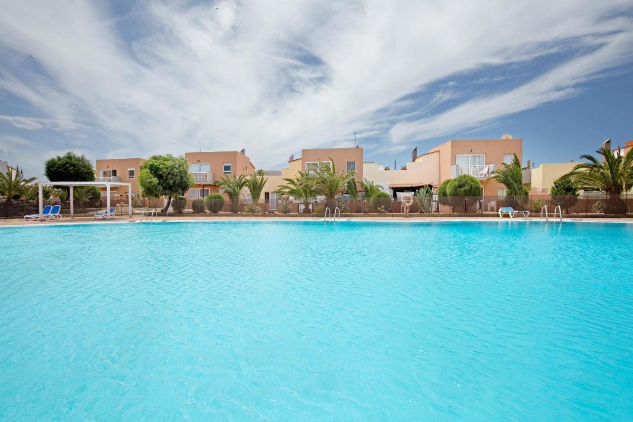 Las Fuentes Corralejo Exteriör bild