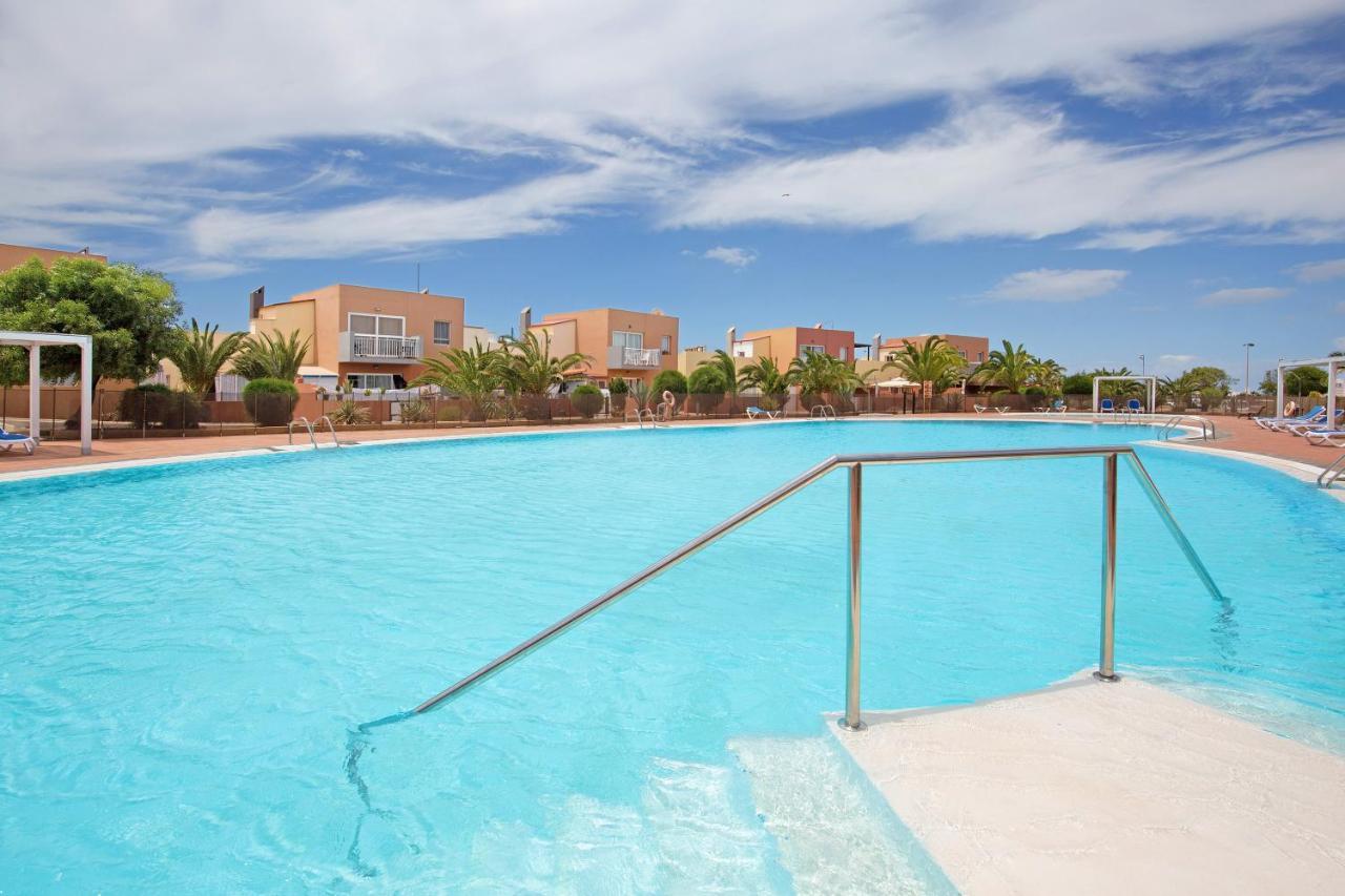 Las Fuentes Corralejo Exteriör bild