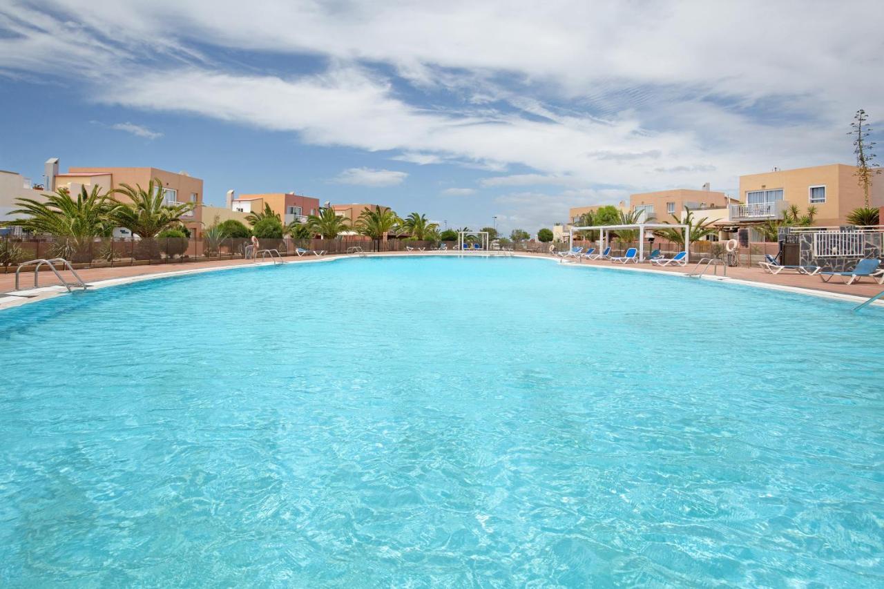 Las Fuentes Corralejo Exteriör bild